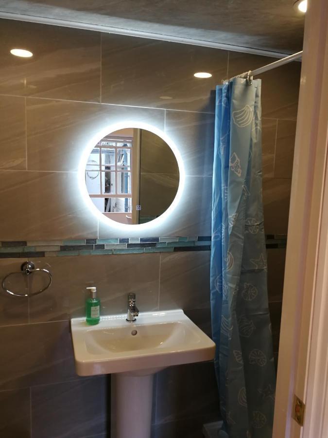 Schmotel Bed & Breakfast Hove